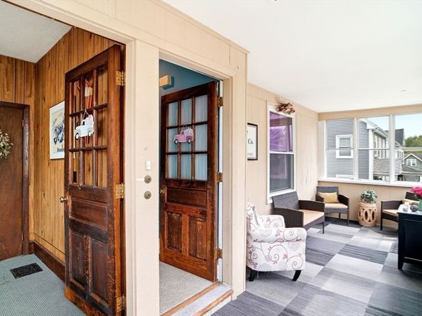 25 Cumner Ave, Melrose MA 02176