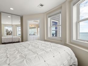 70 Moore St PH, Winthrop MA 02152