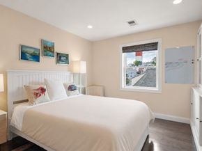 70 Moore St PH, Winthrop MA 02152