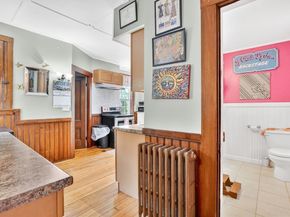 23 Oakes Ave, Southbridge MA 01550