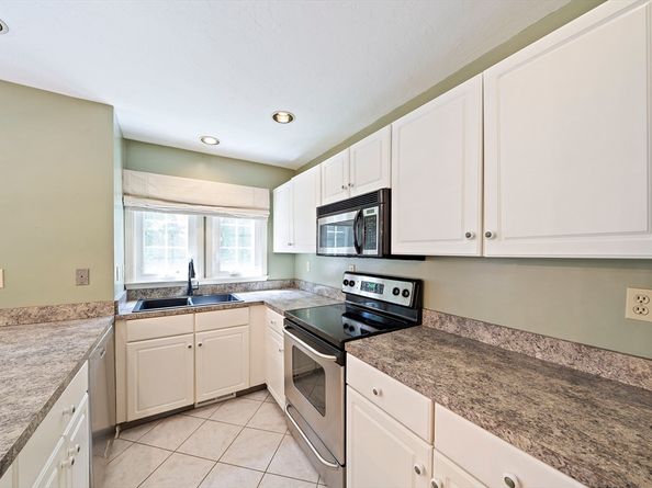 501 Auburn St 402, Whitman MA 02382
