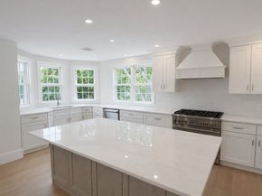 66 Pleasant Street 2, Marblehead MA 01945