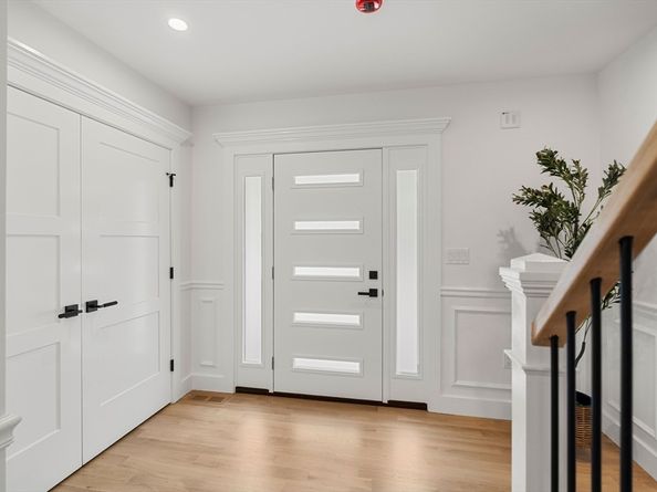 4 Fitzpatrick Ln, Billerica MA 01862