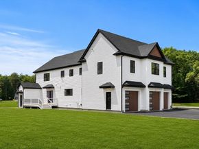 4 Fitzpatrick Ln, Billerica MA 01862