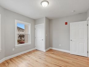 86-92 Hamilton St, Worcester MA 01604