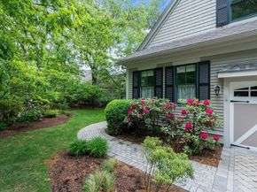 48 Summit Rd 9, Belmont MA 02478