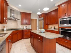 48 Summit Rd 9, Belmont MA 02478