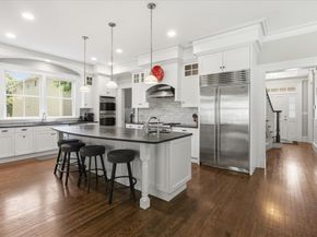 7 Locust Ave, Lexington MA 02421