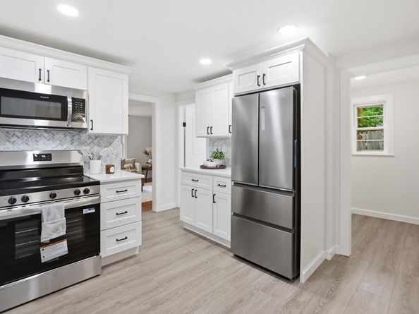 41 Bridgeport St, Worcester MA 01604