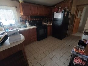 557 Southwest Cutoff 140, Worcester MA 01607
