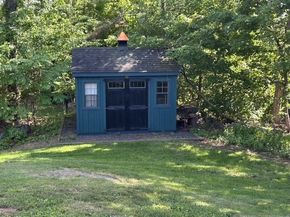 9 Cricket Dr, Sturbridge MA 01566