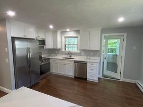 9 Cricket Dr, Sturbridge MA 01566