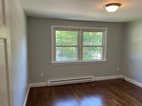 9 Cricket Dr, Sturbridge MA 01566