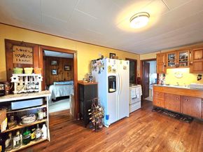 46-1/2 Old Sturbridge Rd, Southbridge MA 01550