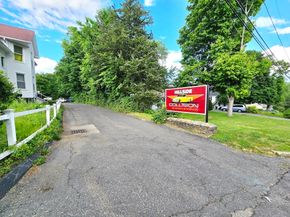 46-1/2 Old Sturbridge Rd, Southbridge MA 01550