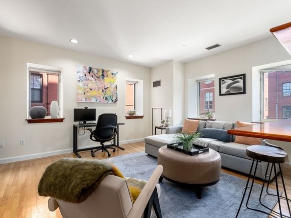 2 Clarendon St 302, Boston MA 02116