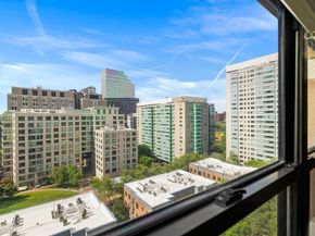 8 Whittier Pl 14F, Boston MA 02114