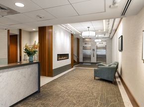 8 Whittier Pl 14F, Boston MA 02114