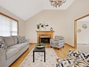 14 Belcourt Rd, Worcester MA 01605