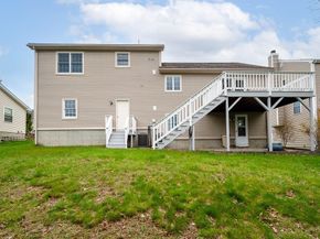 14 Belcourt Rd, Worcester MA 01605