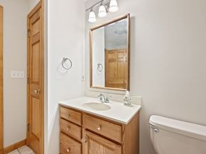 14 Belcourt Rd, Worcester MA 01605