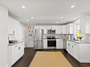 3 Acacia St, Gloucester MA 01930