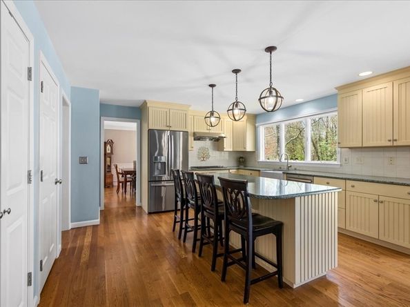 25 Bunker Lane, Natick MA 01760