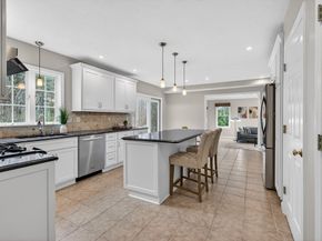 60 Rosemont Dr, North Andover MA 01845