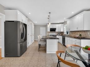 60 Rosemont Dr, North Andover MA 01845