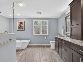 60 Rosemont Dr, North Andover MA 01845