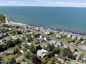 47 Arlington Rd, Plymouth MA 02360