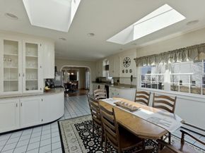 47 Arlington Rd, Plymouth MA 02360