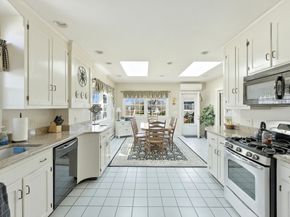 47 Arlington Rd, Plymouth MA 02360