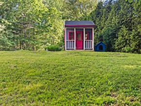27 N Grove St, Middleboro MA 02346