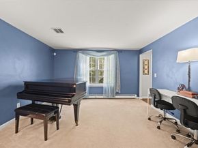 27 N Grove St, Middleboro MA 02346