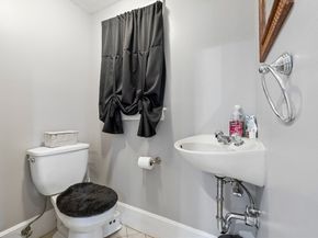 138 Charlton St, Southbridge MA 01550