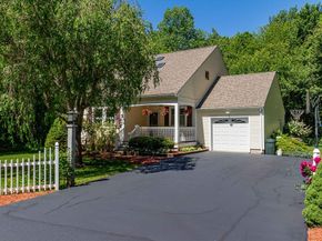 21 Autumn Road, Medway MA 02053