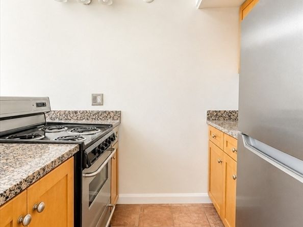 12 Stoneholm St 418, Boston MA 02115