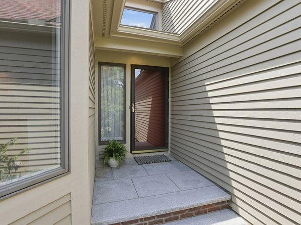 7 Wainwright Road 47, Winchester MA 01890