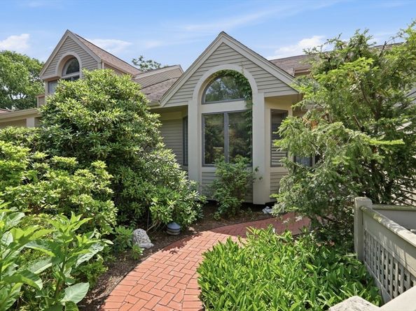 7 Wainwright Road 47, Winchester MA 01890