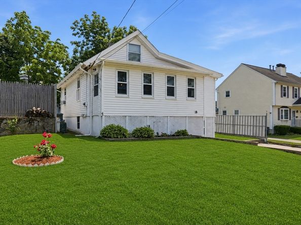 18 Glenwood St, North Andover MA 01845