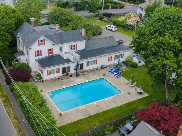 20 Ocean Ave 4, Marblehead MA 01945