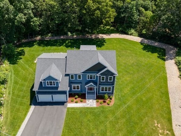 121 Lexington St, Burlington MA 01803