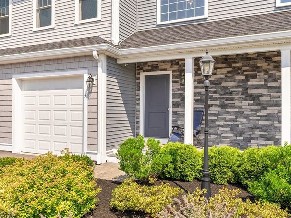80 Lebaron Boulevard 7, Lakeville MA 02347