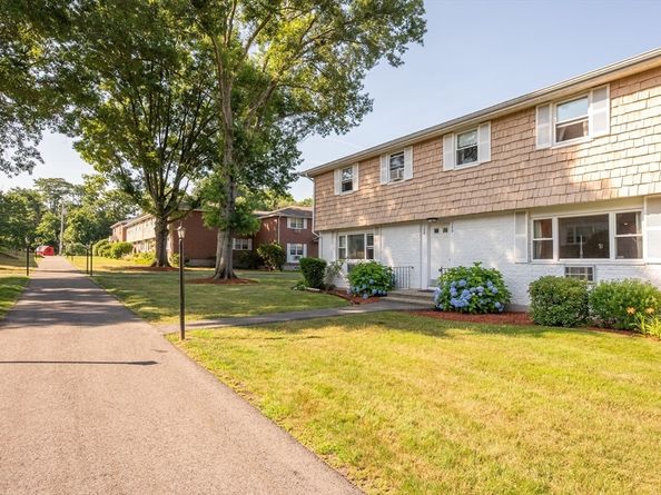 130 Kingston St 130, North Andover MA 01845