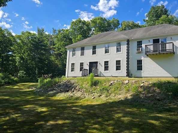 8 Martin Rd, Brookfield MA 01506