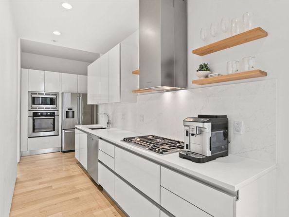 537 E 1st Street 6, Boston MA 02127