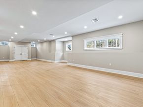 6 Clifford Lane, Weston MA 02493