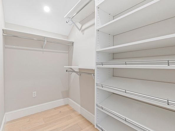 6 Clifford Lane, Weston MA 02493