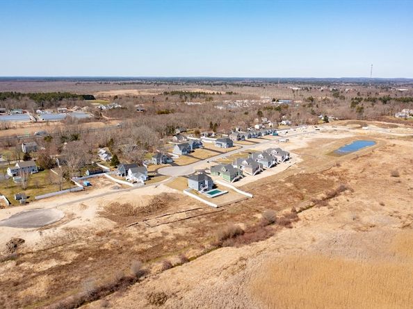 58 Metacomet Road 17, West Bridgewater MA 02379